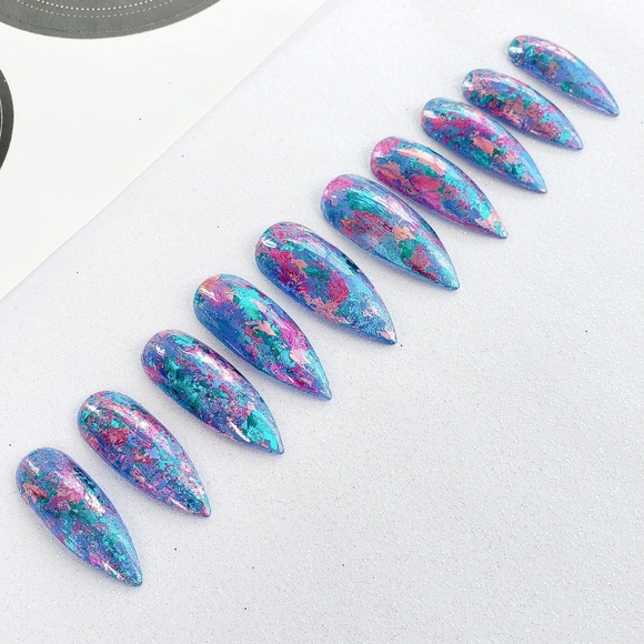 *Diana* Reusable Handcrafted Press-on Nails 💅🏽 - Picture 1 of 8